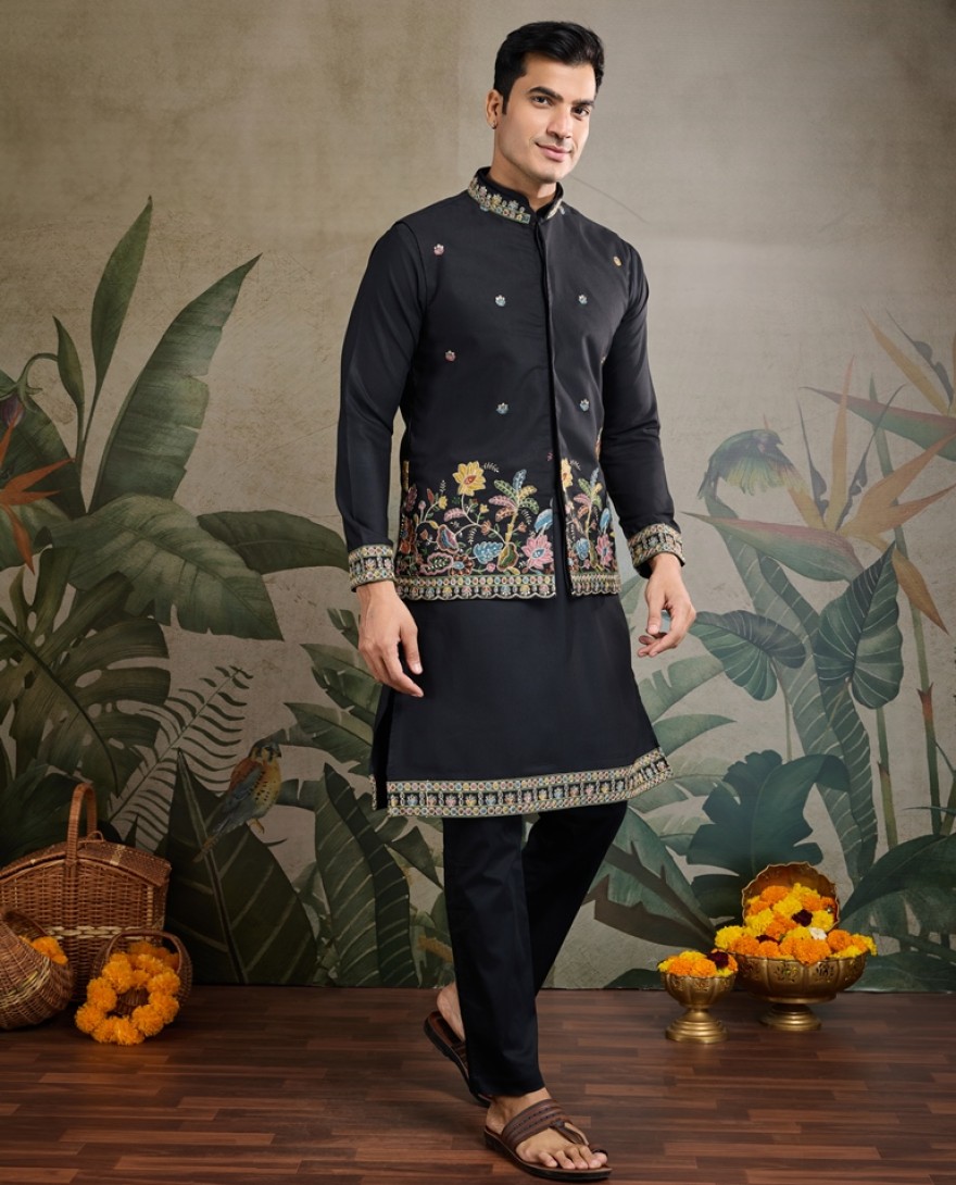 61231-black - Embroidery Black Cotton Kurta & Koti Jacket